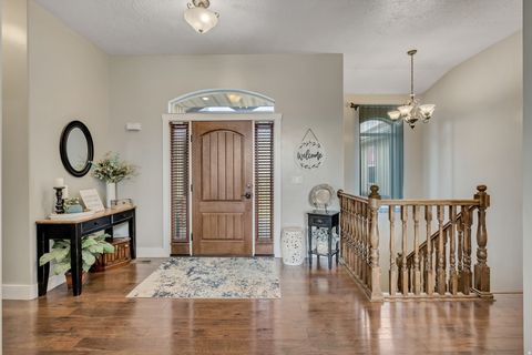 Tiny photo for 366 E 6600 S, Hyrum, UT 84319 (MLS # 2127505)