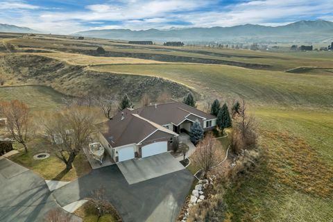 Tiny photo for 366 E 6600 S, Hyrum, UT 84319 (MLS # 2127505)