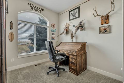 Tiny photo for 366 E 6600 S, Hyrum, UT 84319 (MLS # 2127505)