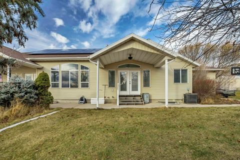 Tiny photo for 366 E 6600 S, Hyrum, UT 84319 (MLS # 2127505)