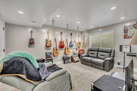 Tiny photo for 366 E 6600 S, Hyrum, UT 84319 (MLS # 2127505)