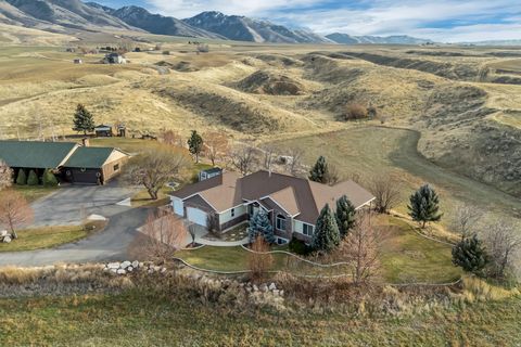 Tiny photo for 366 E 6600 S, Hyrum, UT 84319 (MLS # 2127505)