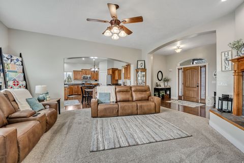 Tiny photo for 366 E 6600 S, Hyrum, UT 84319 (MLS # 2127505)
