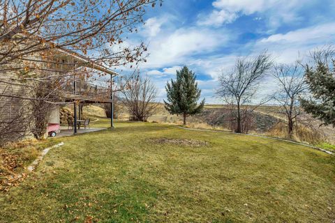 Tiny photo for 366 E 6600 S, Hyrum, UT 84319 (MLS # 2127505)