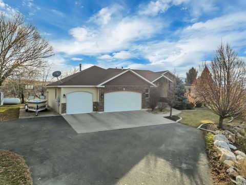 Tiny photo for 366 E 6600 S, Hyrum, UT 84319 (MLS # 2127505)
