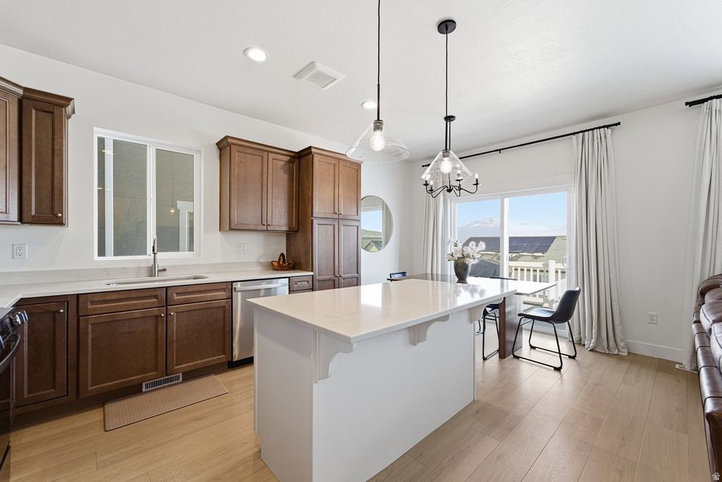 Photo of 682 BENEDICT DR, Saratoga Springs, UT 84045 (MLS # 2133068)