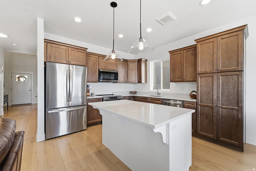 Photo of 682 BENEDICT DR, Saratoga Springs, UT 84045 (MLS # 2133068)