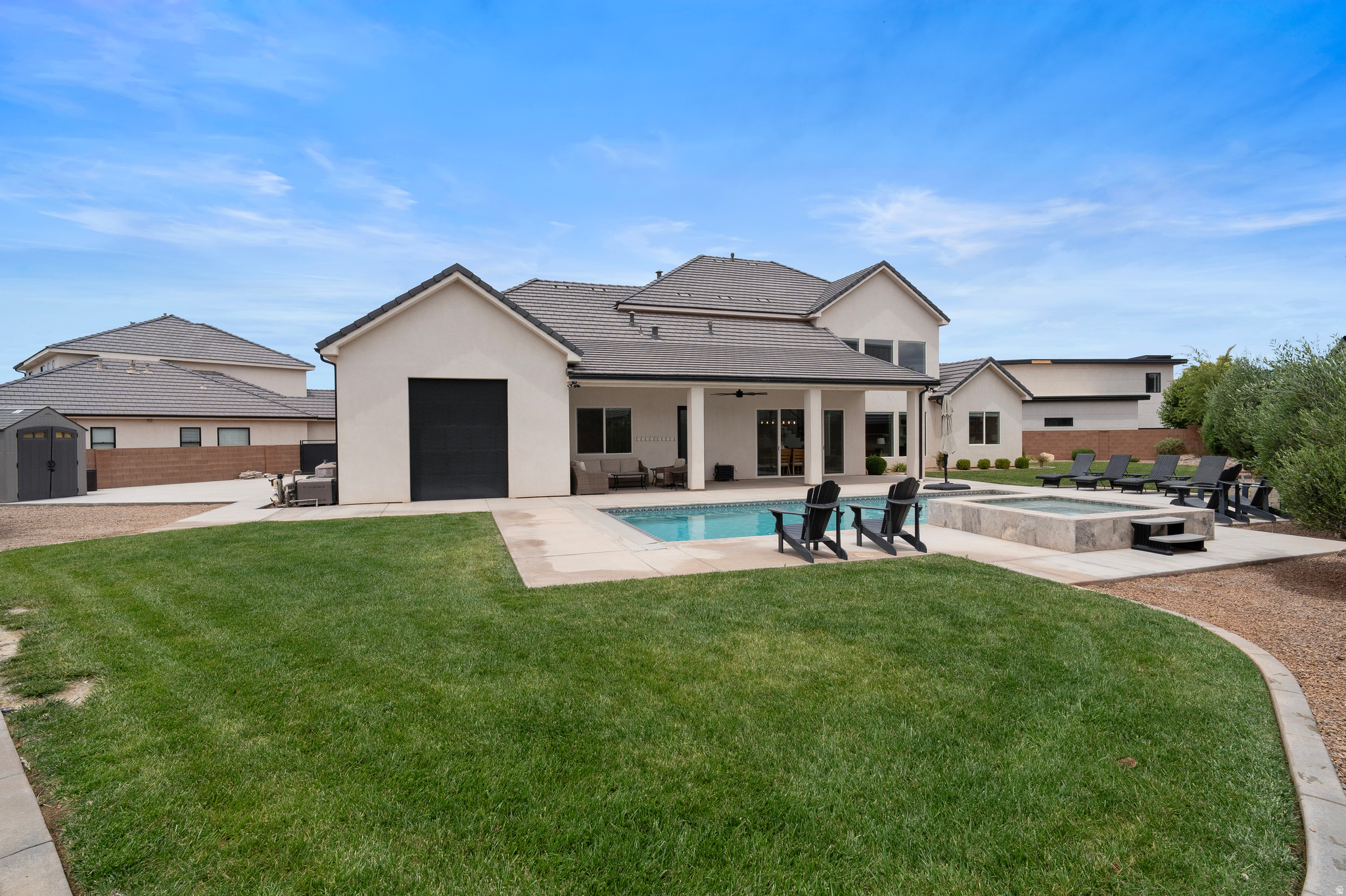 FIELDSTONE PH 5 - Residential
