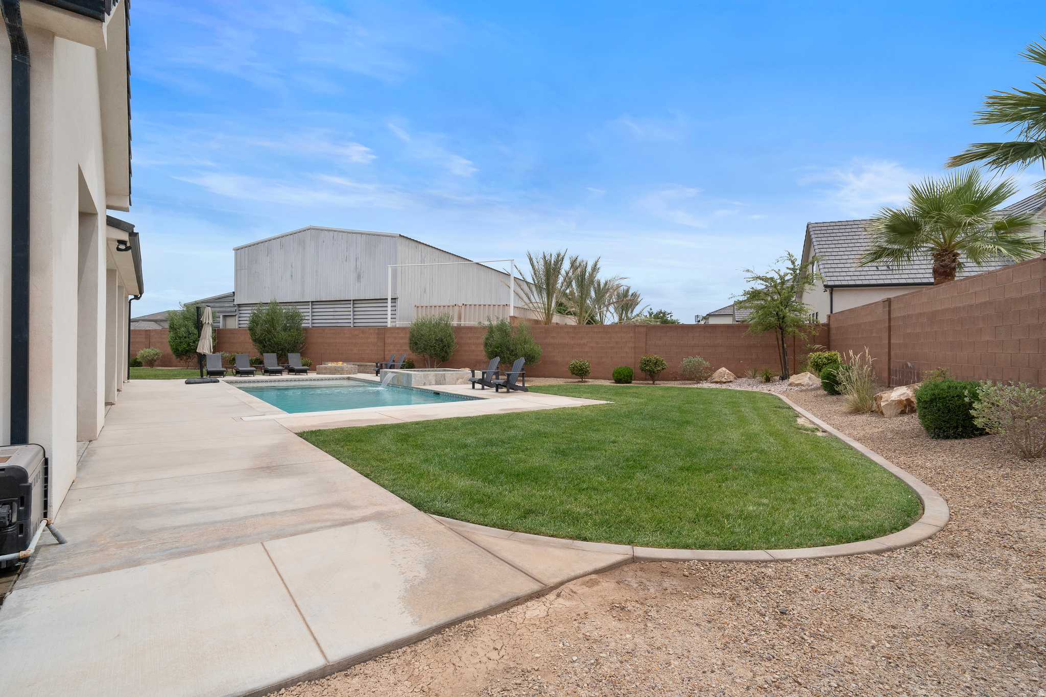 FIELDSTONE PH 5 - Residential