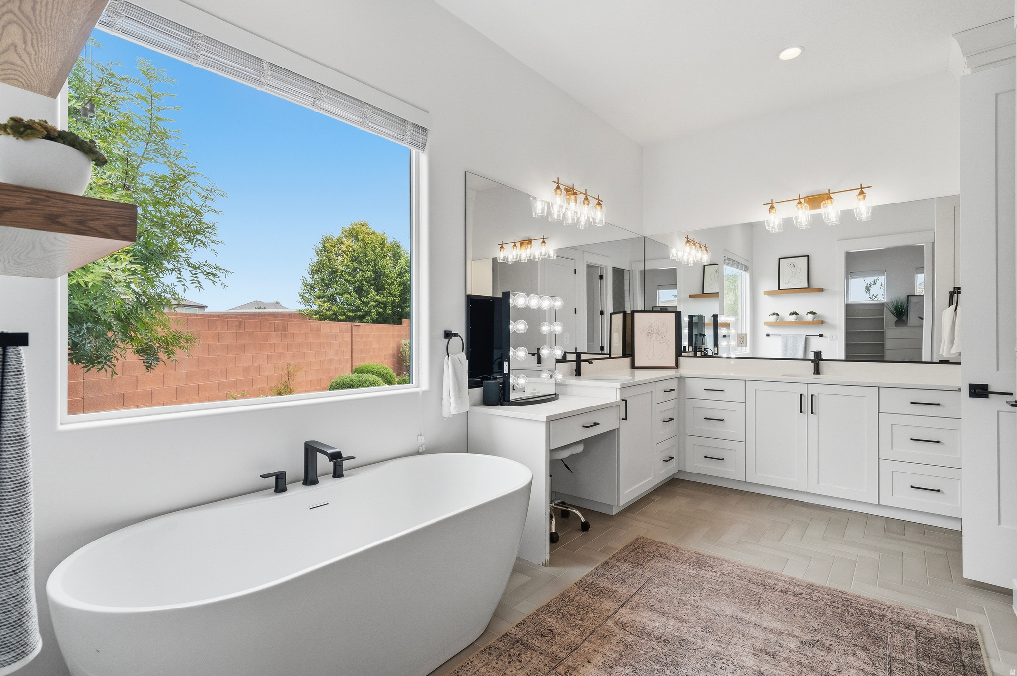 FIELDSTONE PH 5 - Residential