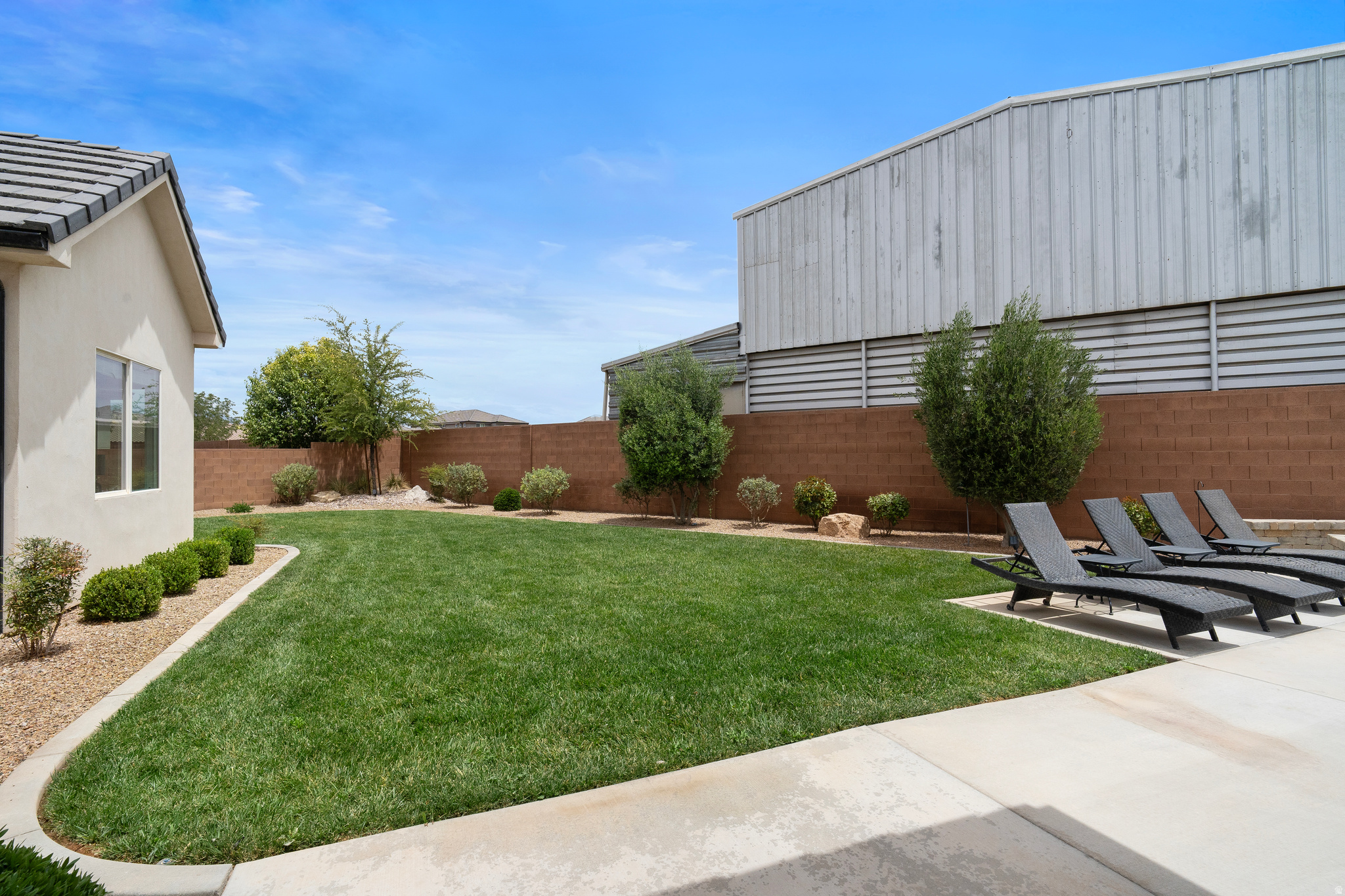 FIELDSTONE PH 5 - Residential