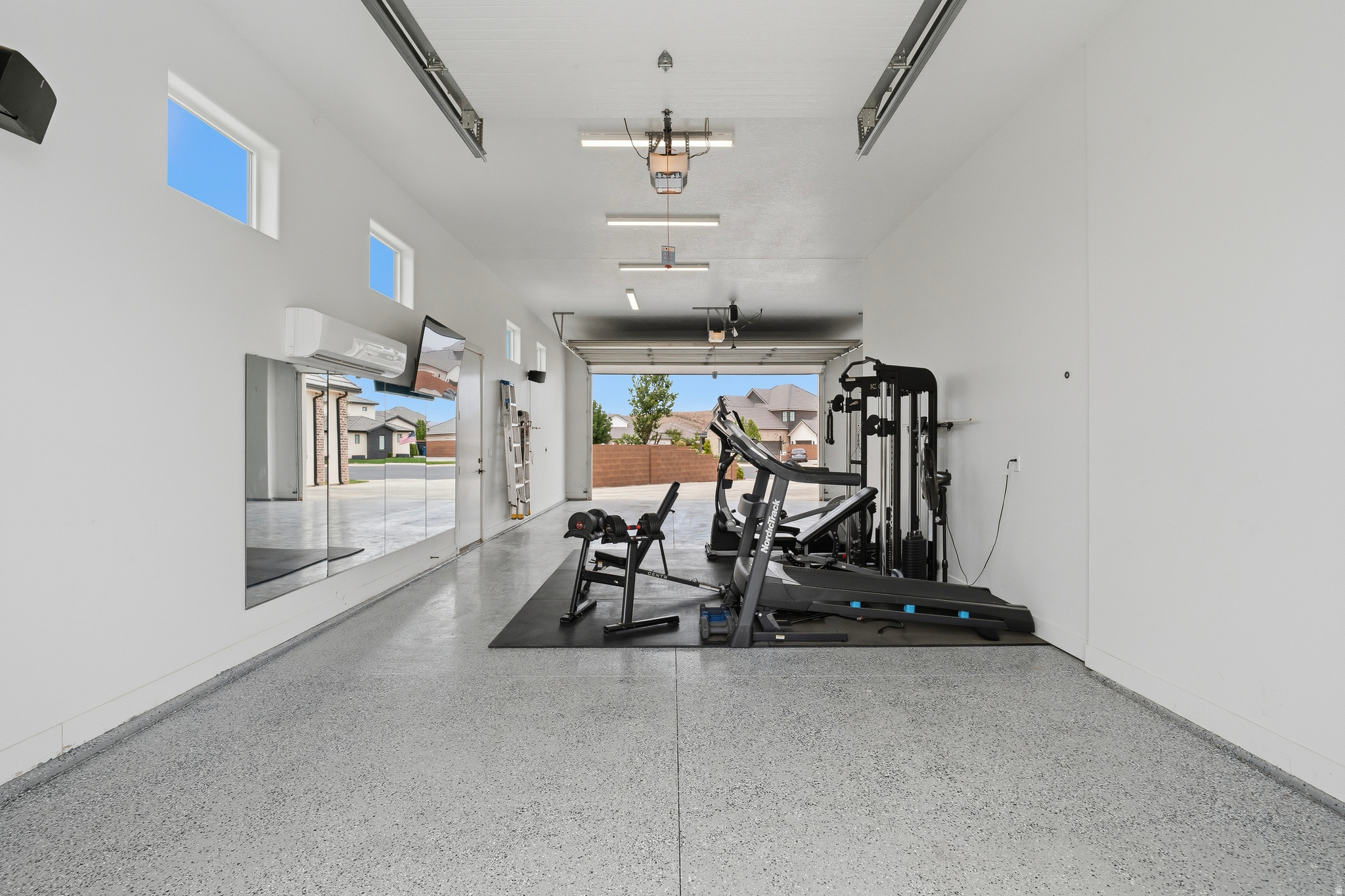 FIELDSTONE PH 5 - Residential