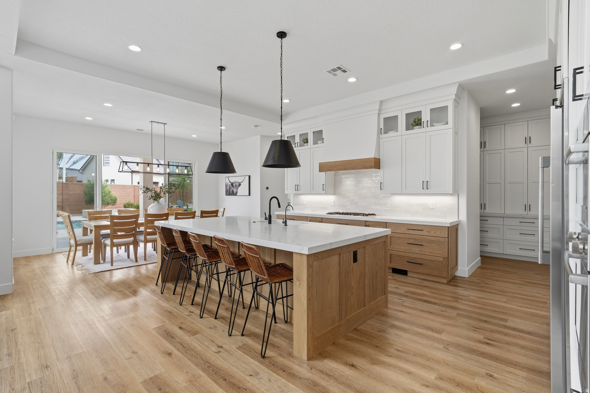 FIELDSTONE PH 5 - Residential