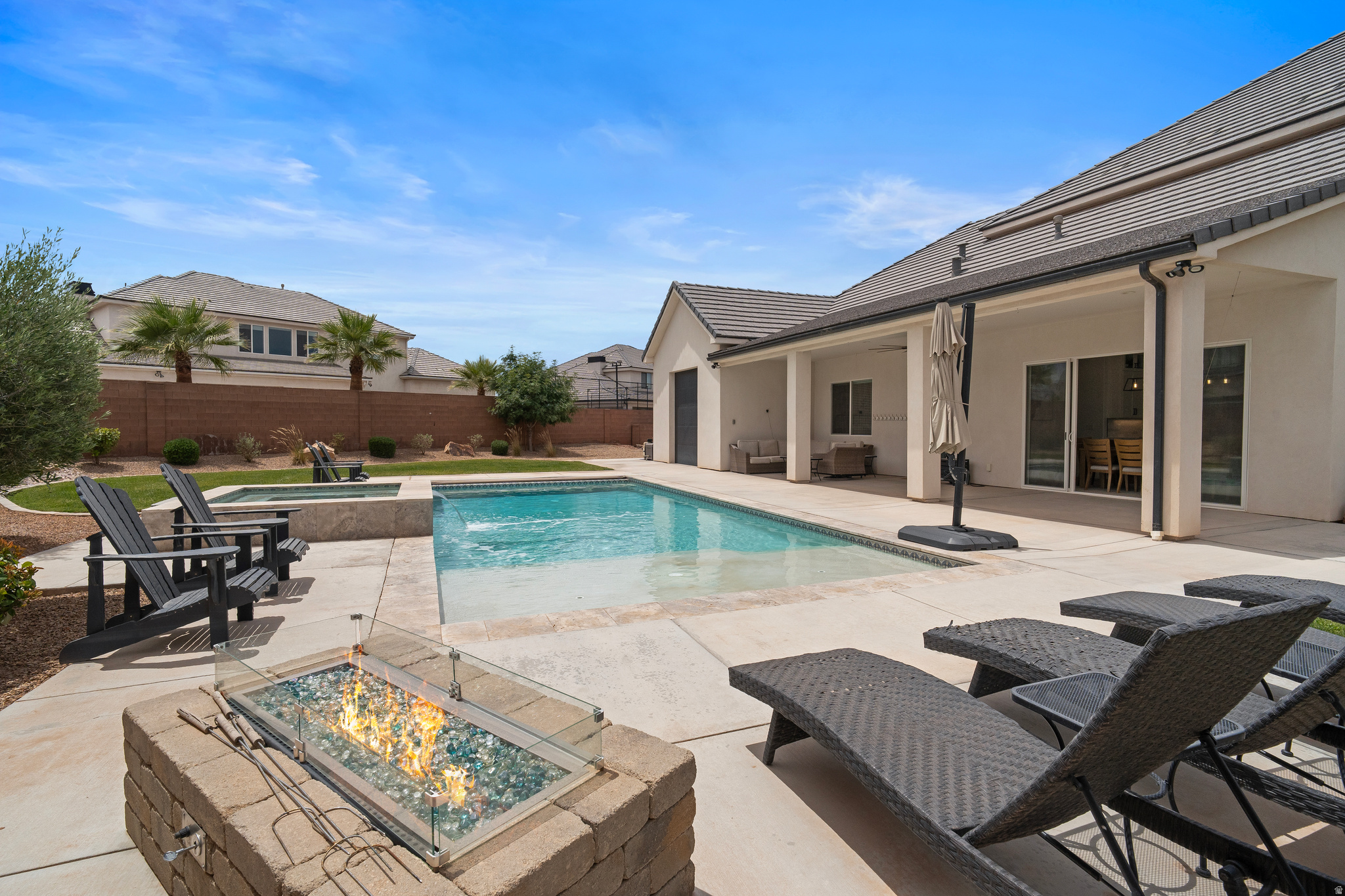 FIELDSTONE PH 5 - Residential