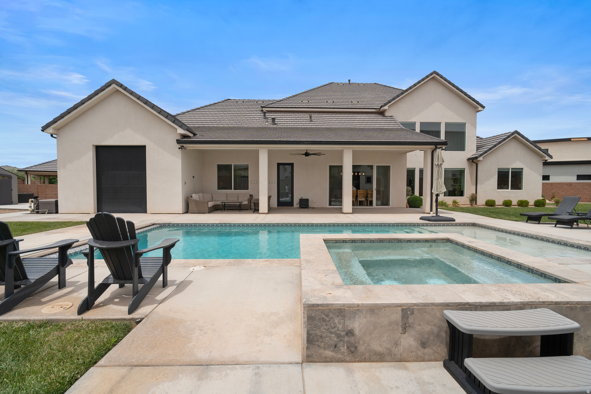 FIELDSTONE PH 5 - Residential