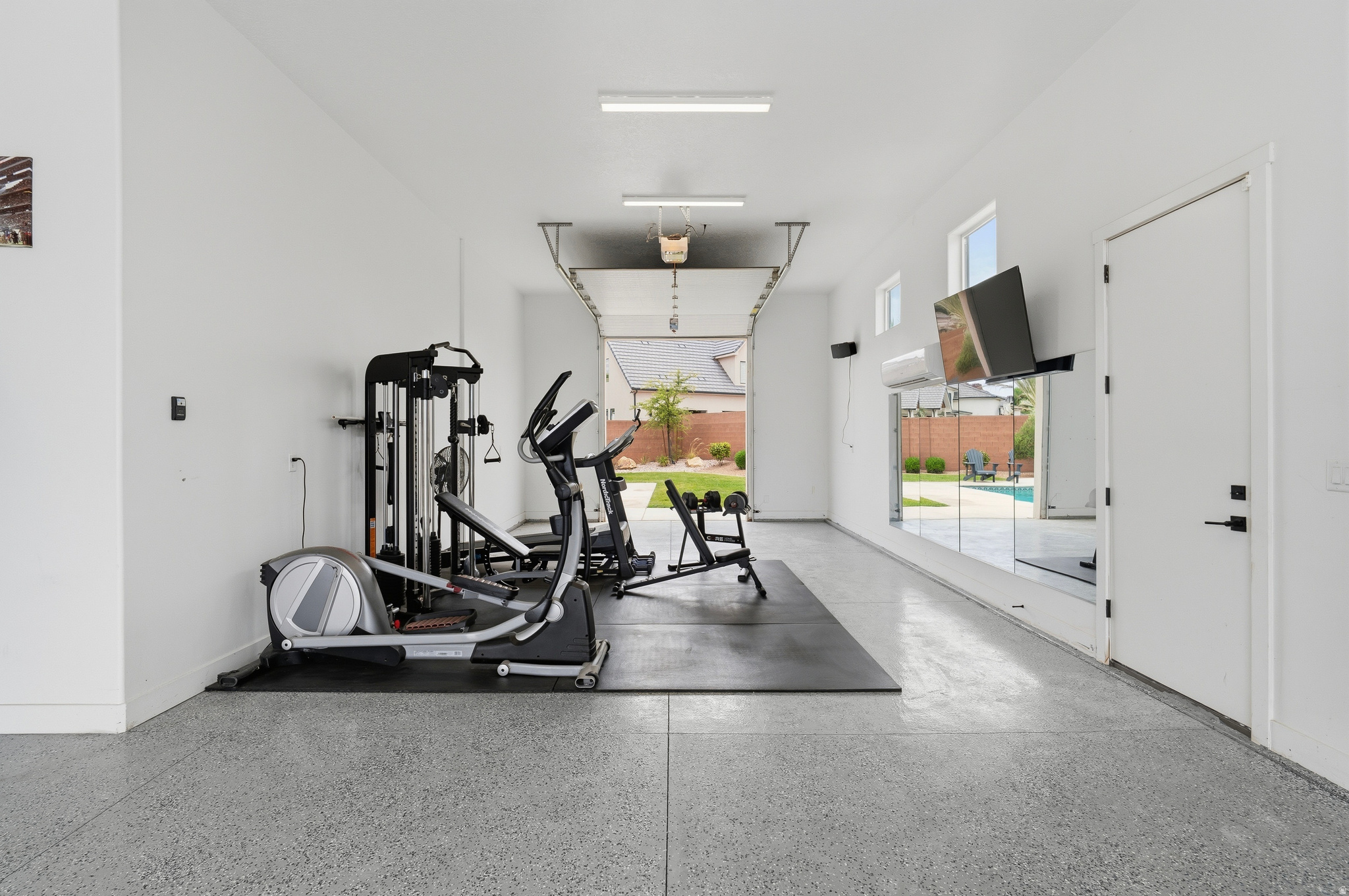 FIELDSTONE PH 5 - Residential