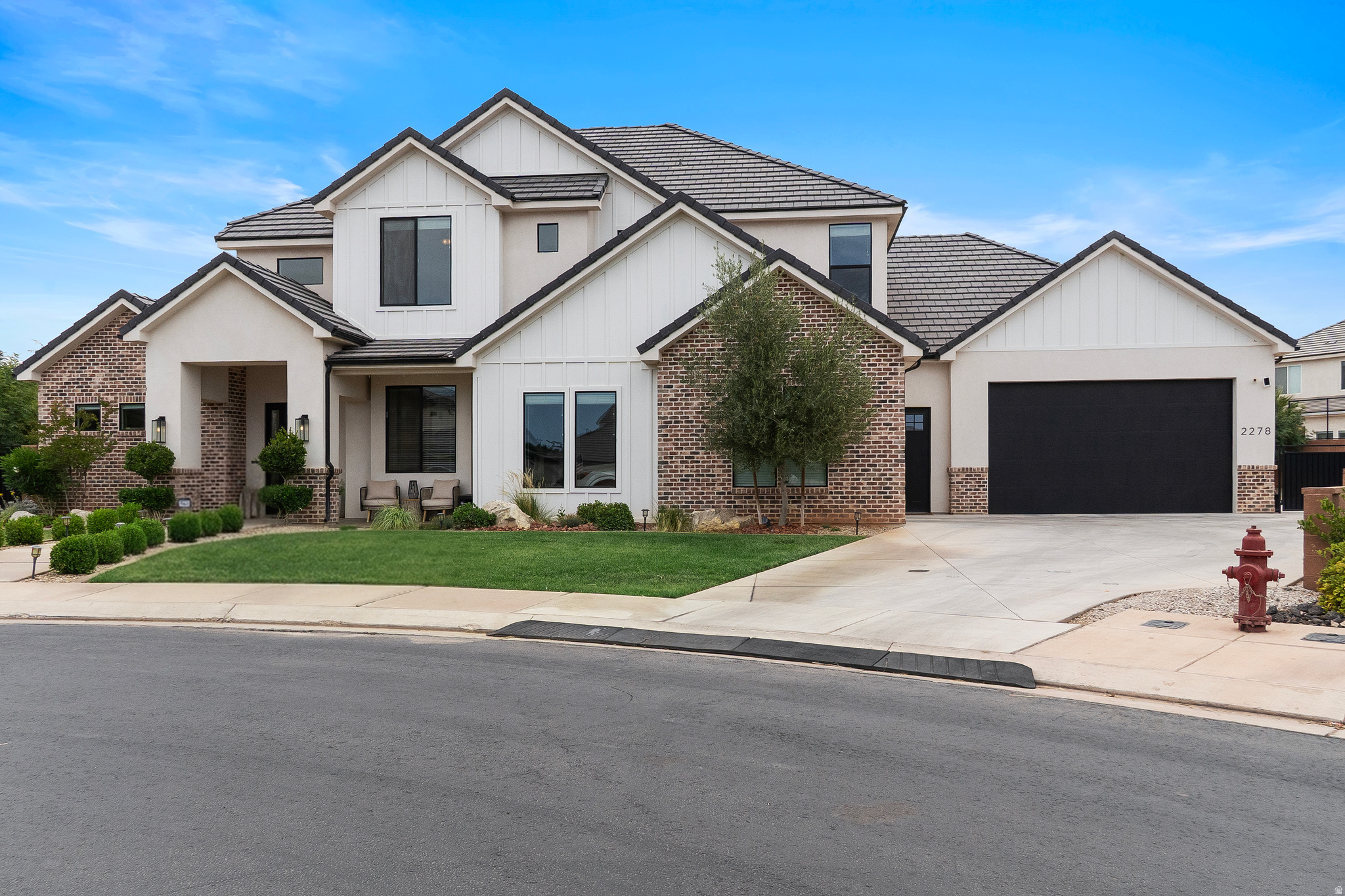 FIELDSTONE PH 5 - Residential