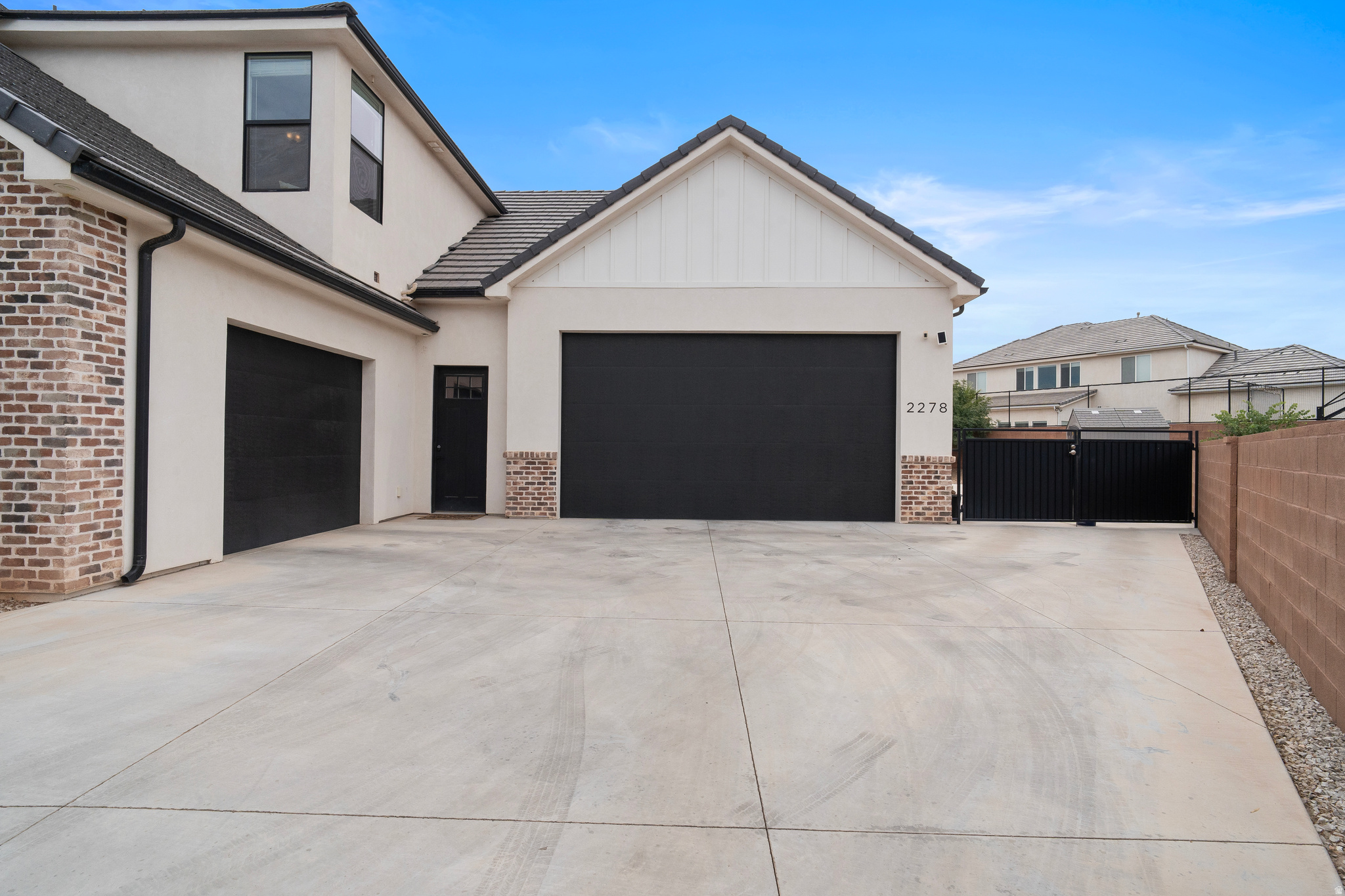 FIELDSTONE PH 5 - Residential