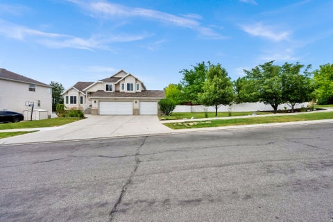 Tiny photo for 941 E POND RIDGE DR, Draper, UT 84020 (MLS # 2167237)