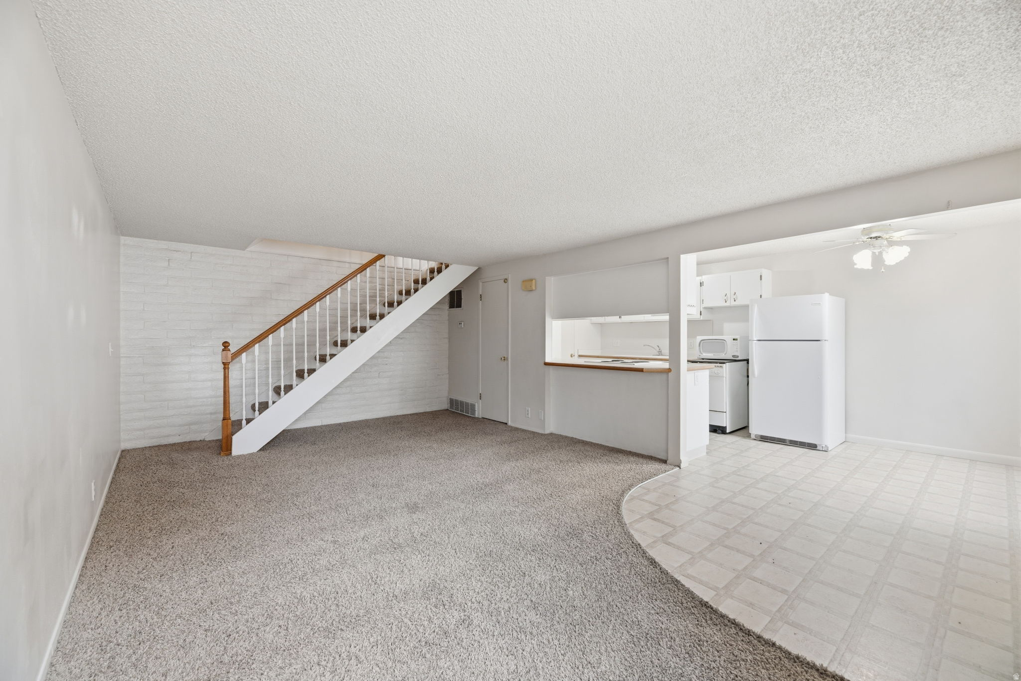 MEADOWBROOK - Residential