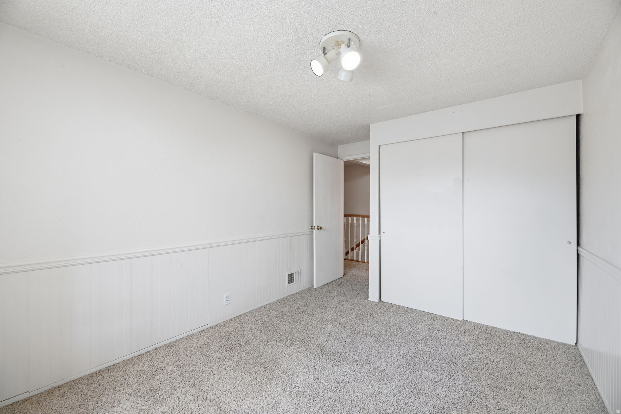 MEADOWBROOK - Residential