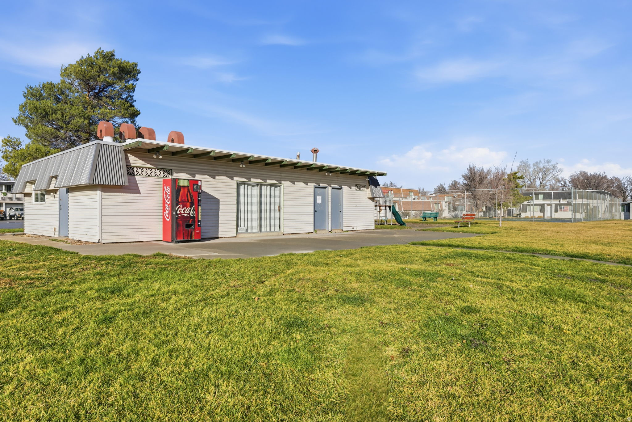 MEADOWBROOK - Residential