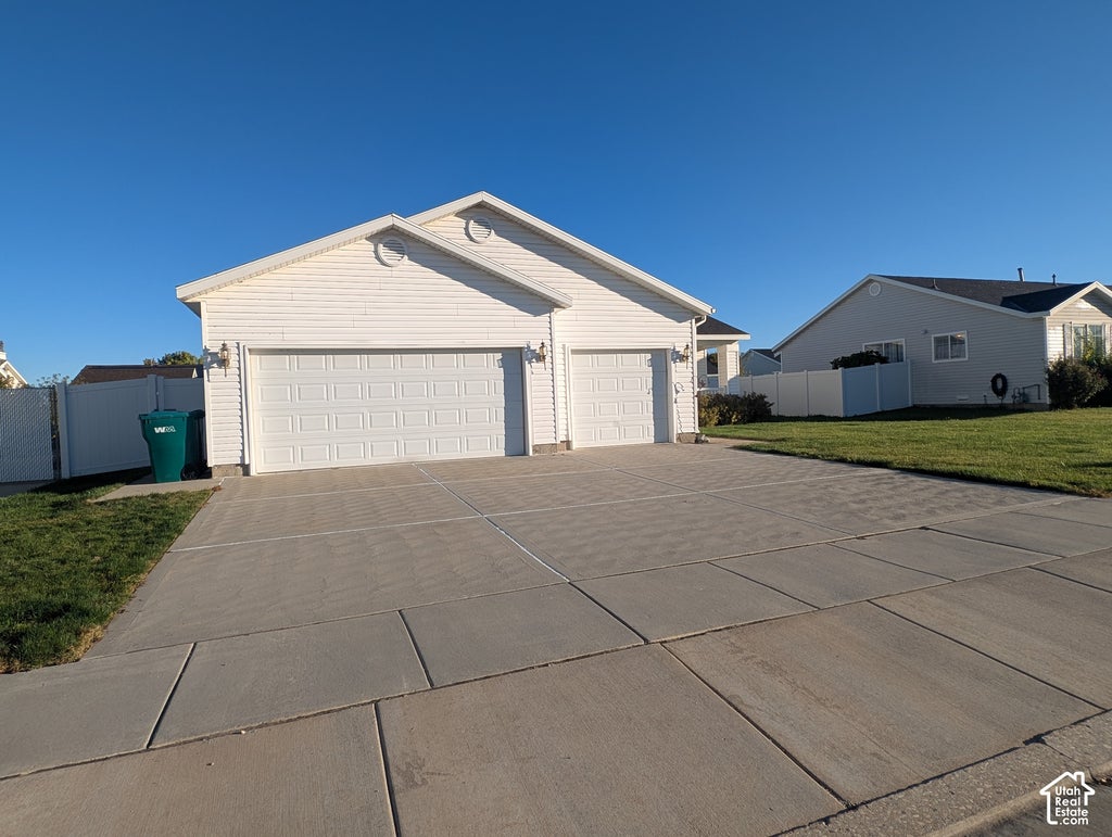 Photo of 4054 W 5060 S, Roy, UT 84067 (MLS # 2192624)