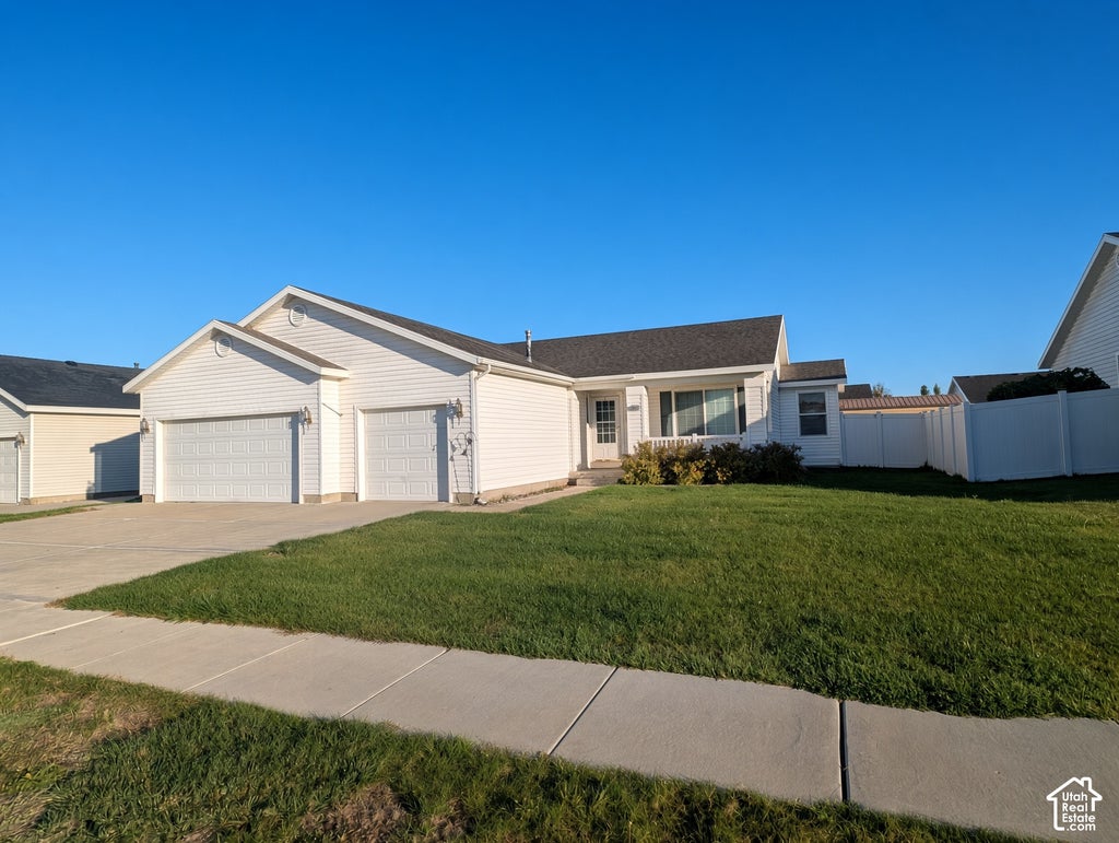 Photo of 4054 W 5060 S, Roy, UT 84067 (MLS # 2192624)