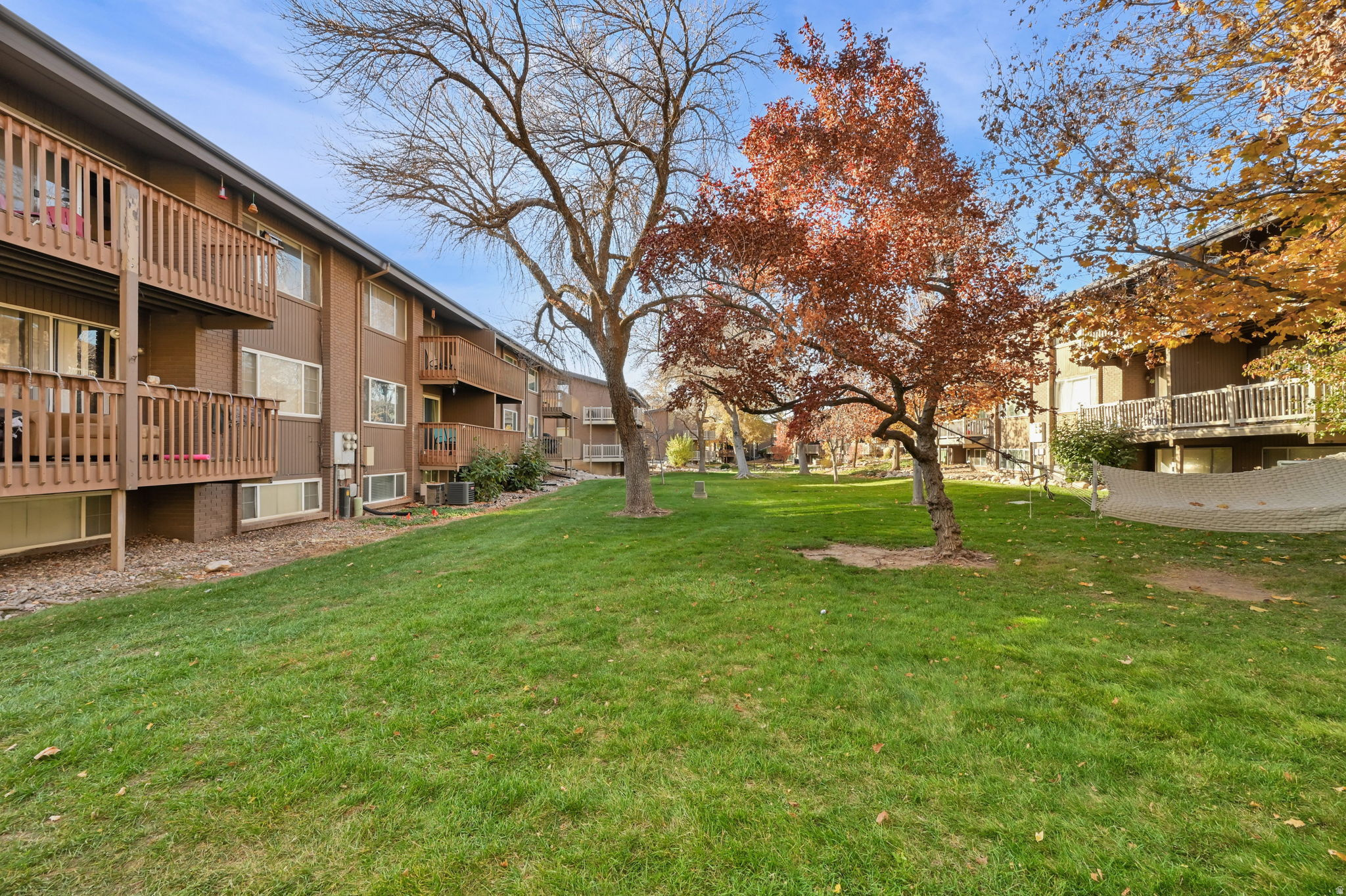 BRIARWOOD - Residential