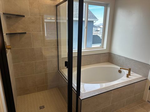 Tiny photo for 2414 W SANTA FE DR, Mapleton, UT 84664 (MLS # 2132136)