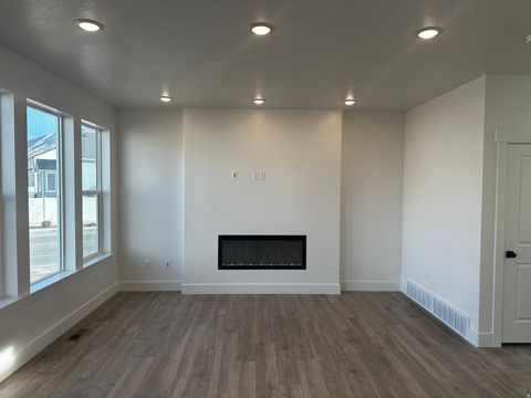 Tiny photo for 2414 W SANTA FE DR, Mapleton, UT 84664 (MLS # 2132136)