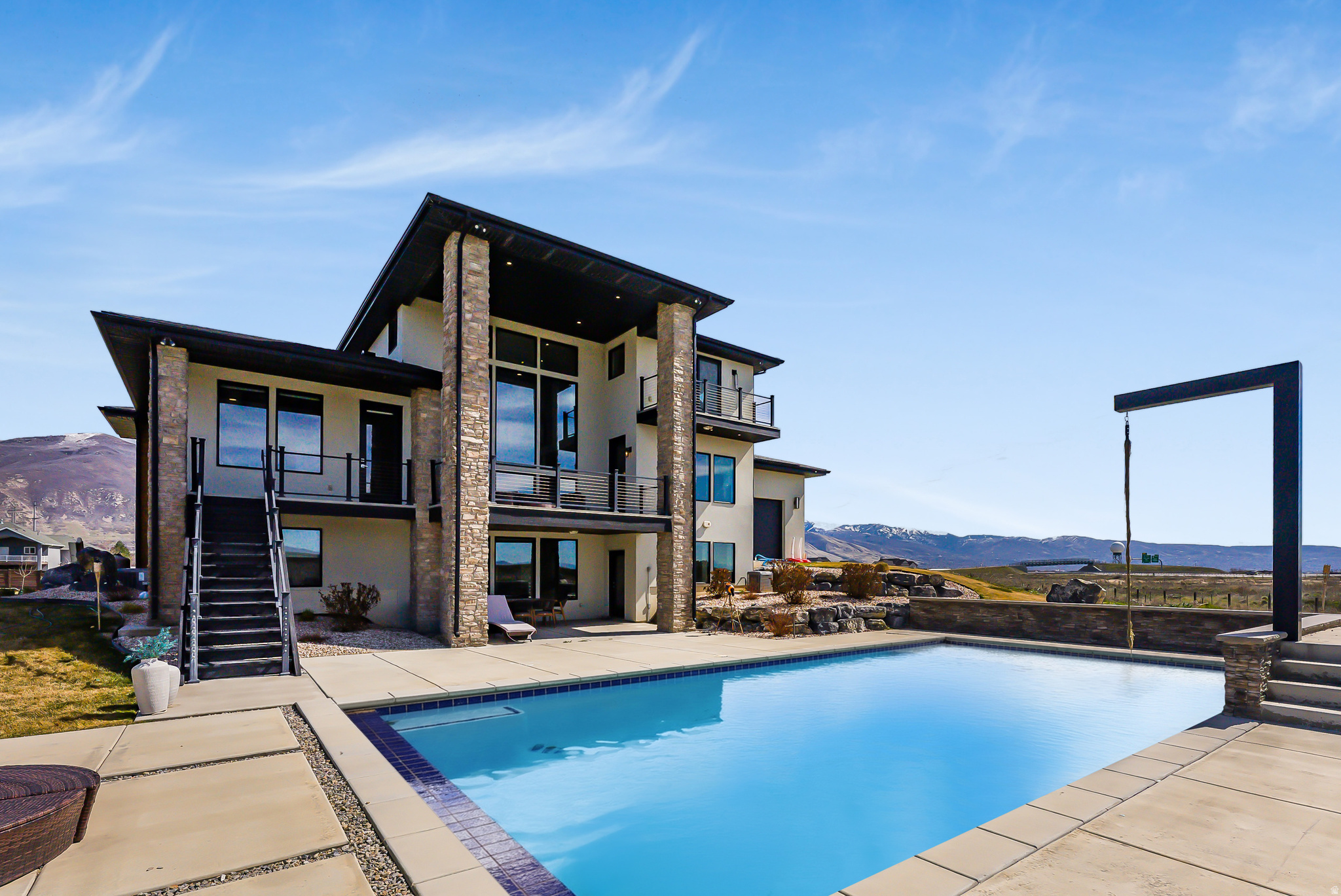 FARMINGTON RANCHES 8 - Residential