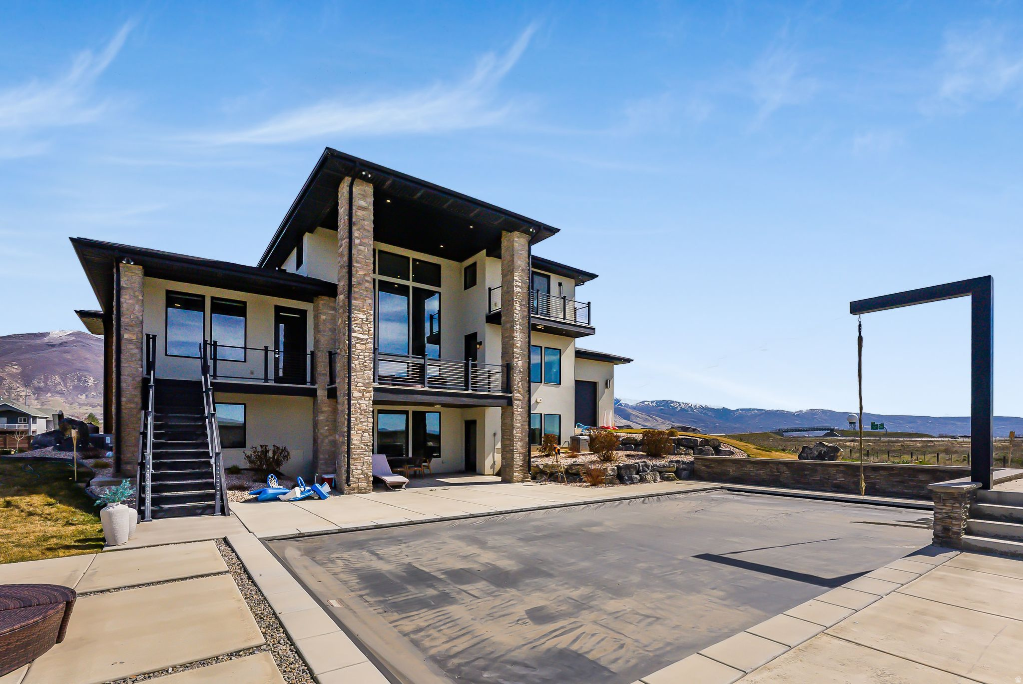 FARMINGTON RANCHES 8 - Residential