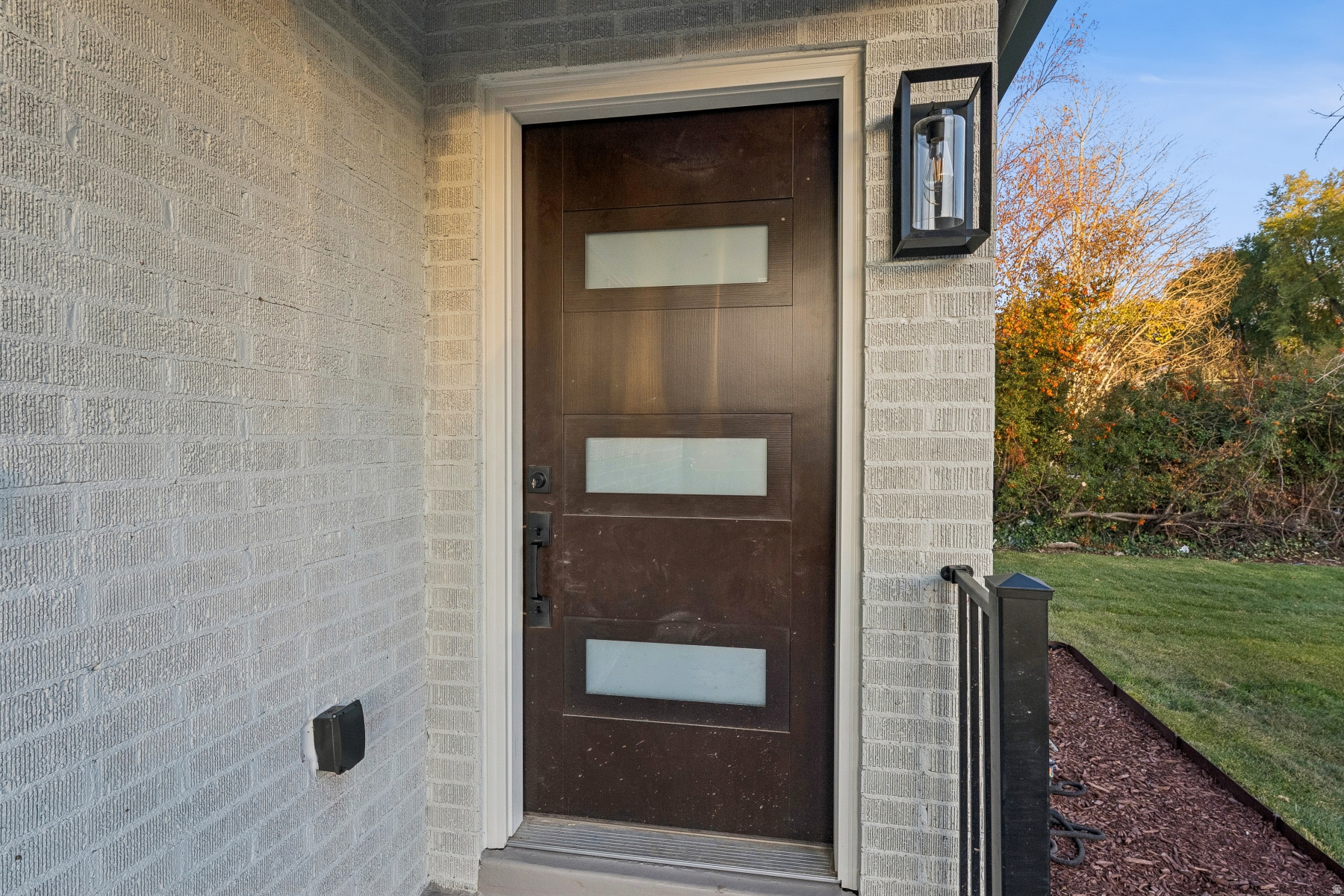 1037 E MILLCREEK WAY