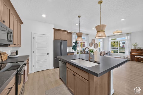 Tiny photo for 126 E GEYSER CT, Saratoga Springs, UT 84045 (MLS # 2188410)