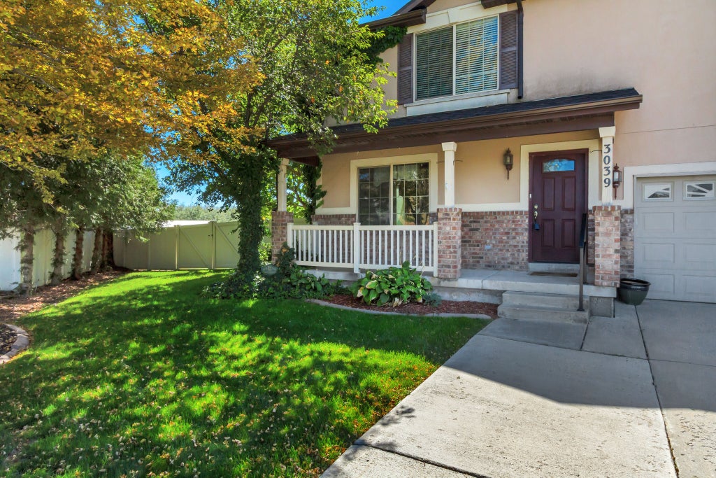 Photo of 3039 W 560 S, Lehi, UT 84043 (MLS # 2185223)