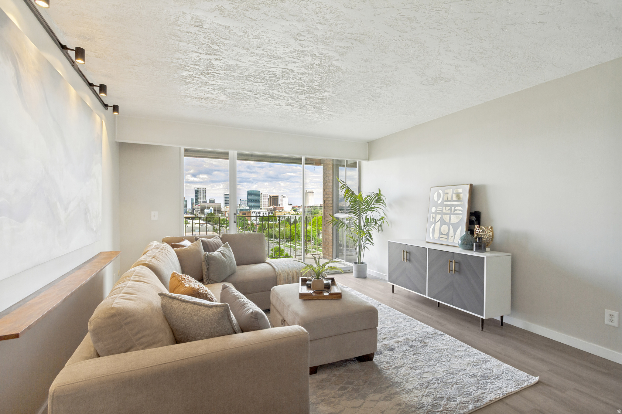 THE STANSBURY CONDM - Residential