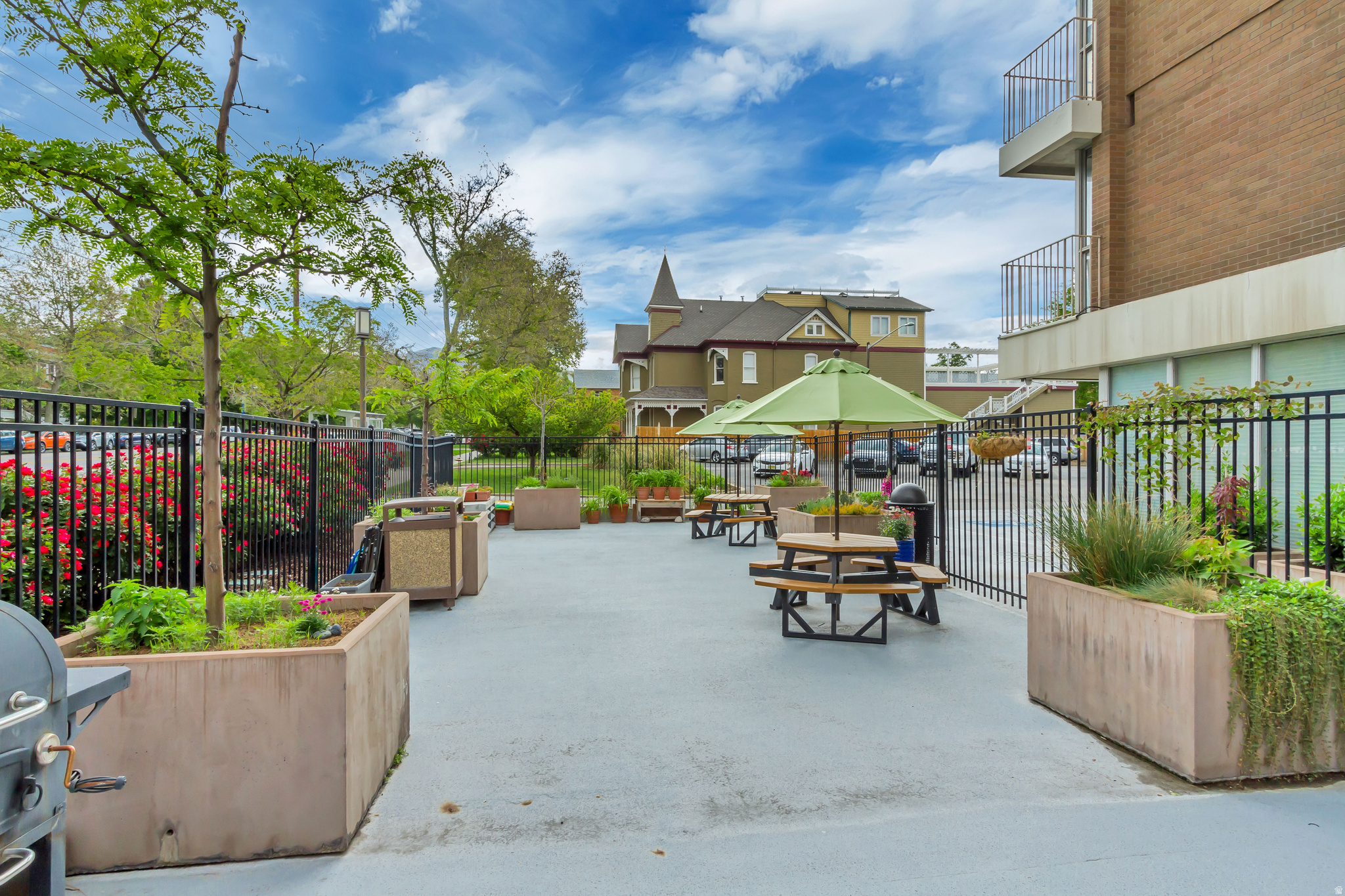 THE STANSBURY CONDM - Residential