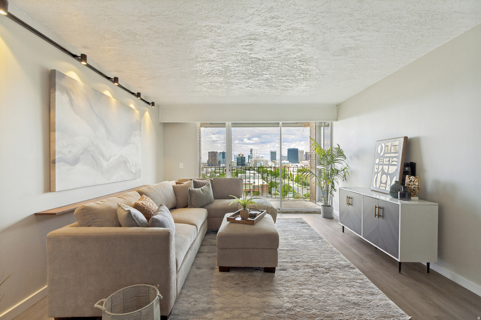 THE STANSBURY CONDM - Residential