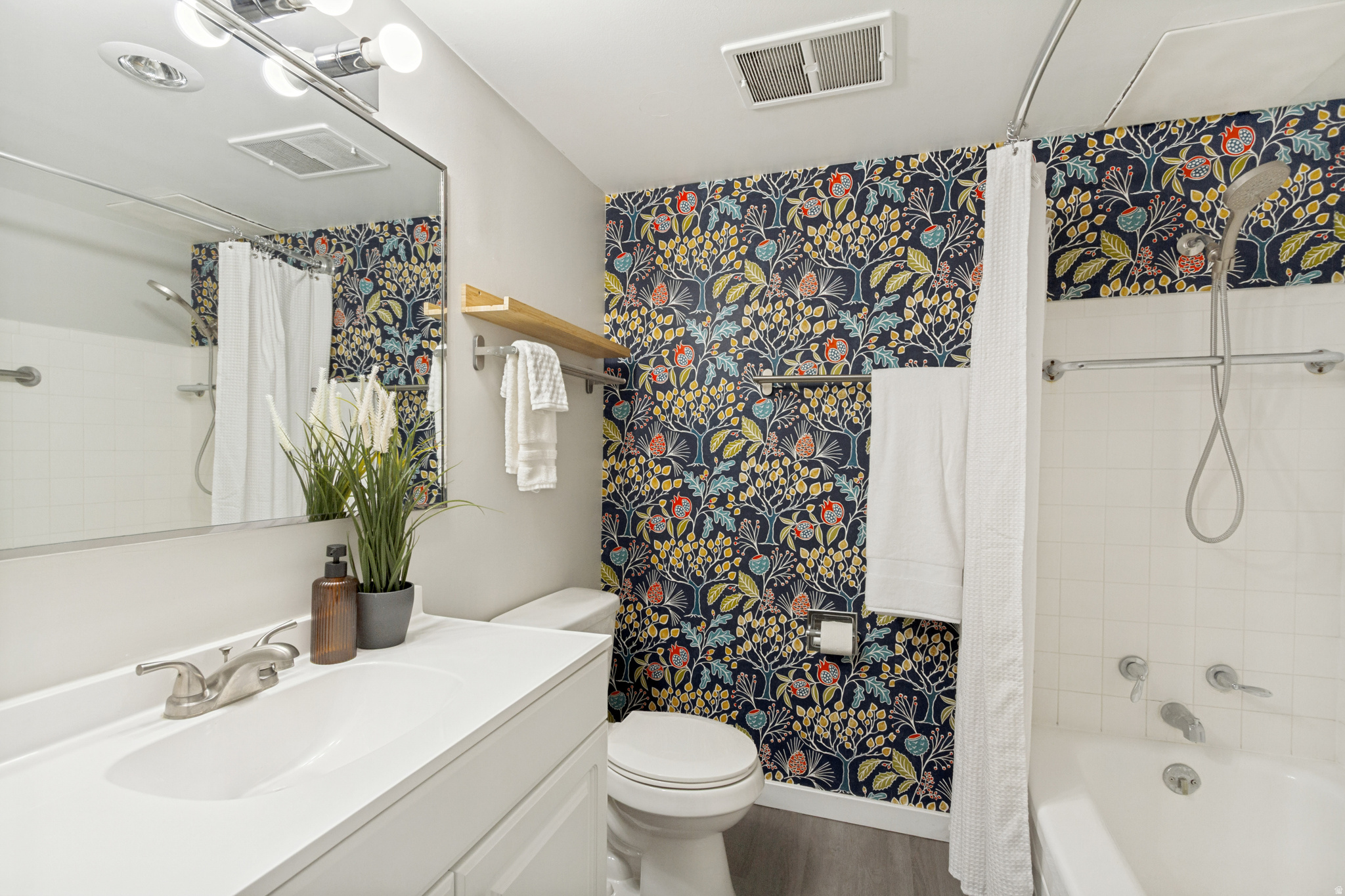THE STANSBURY CONDM - Residential
