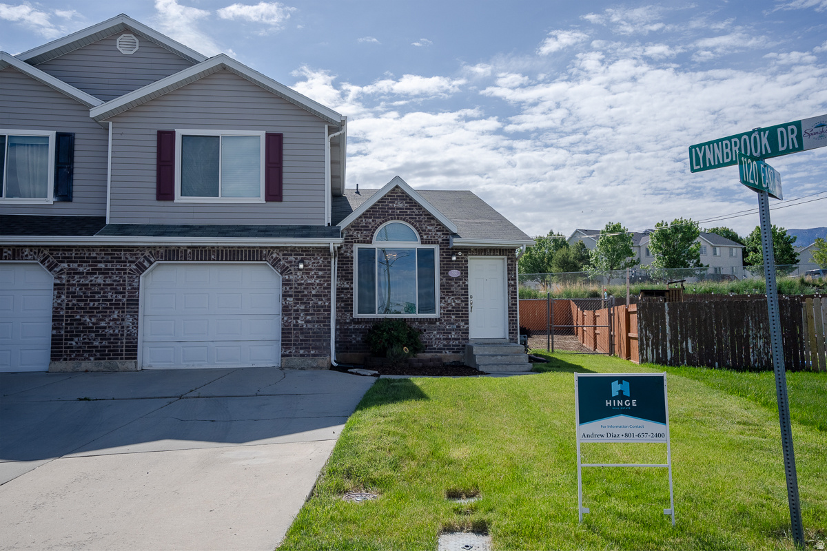 LYNNBROOK - Residential Income