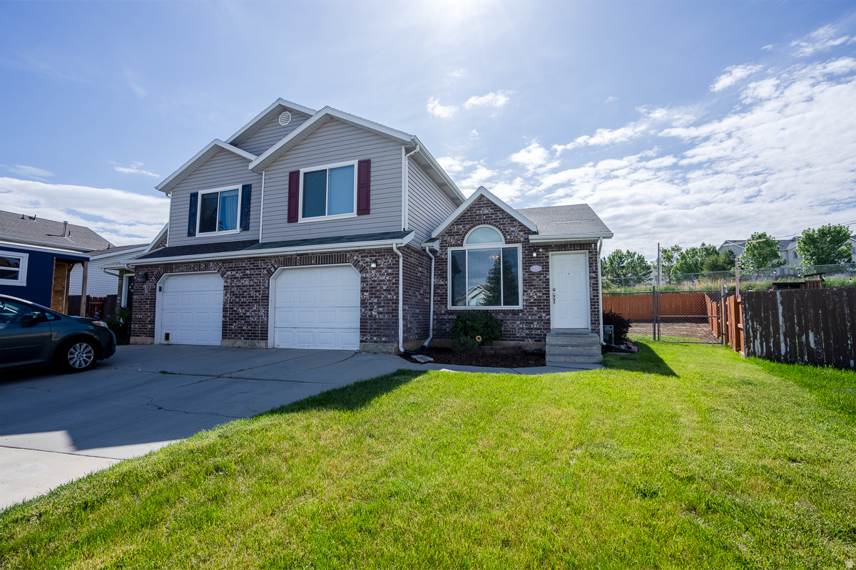 LYNNBROOK - Residential Income
