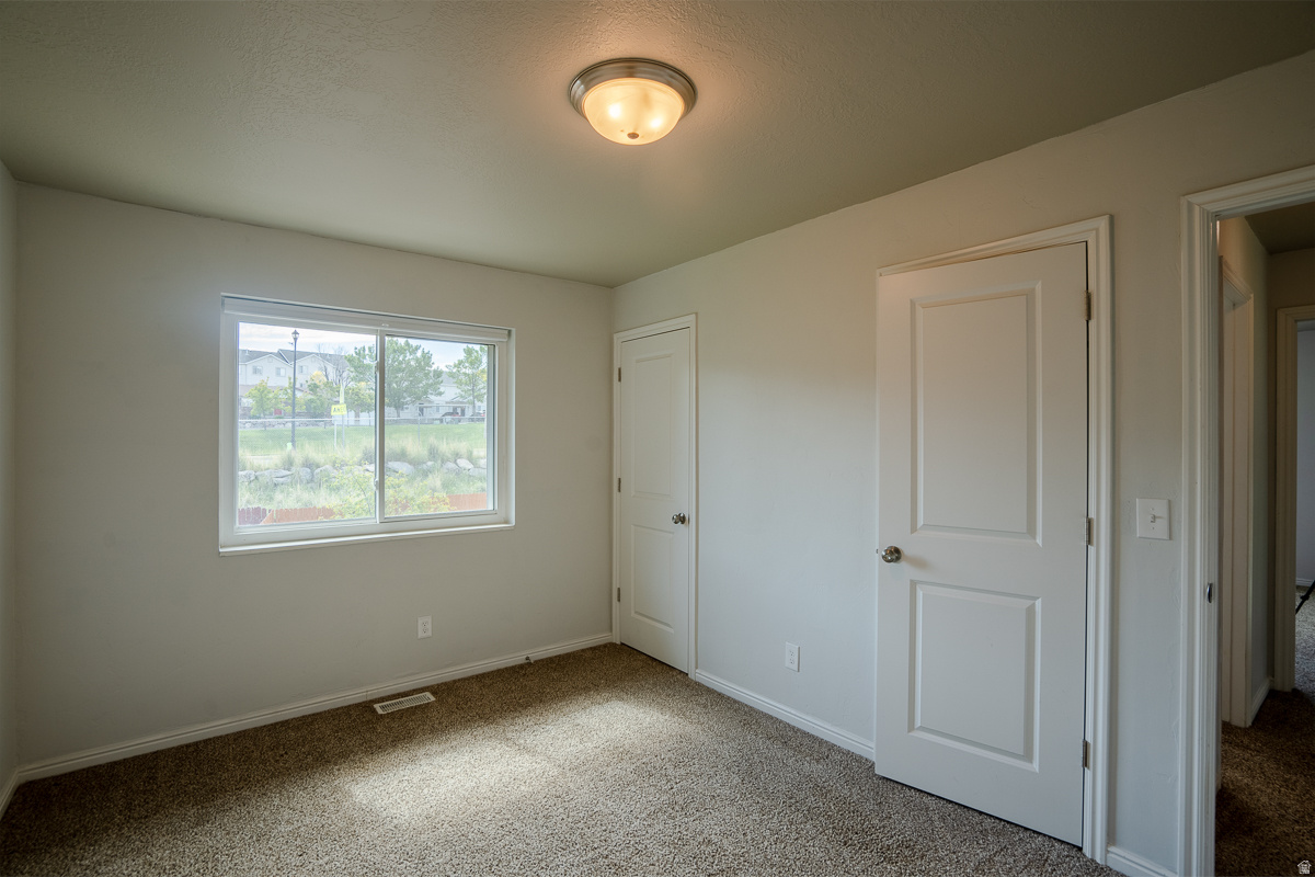 LYNNBROOK - Residential Income