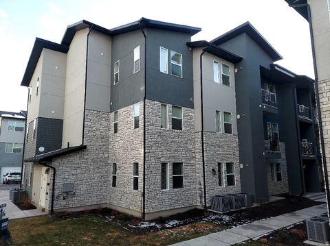 Condo For Sale - 473 W 40 #H102<br/> Providence, UT 84332