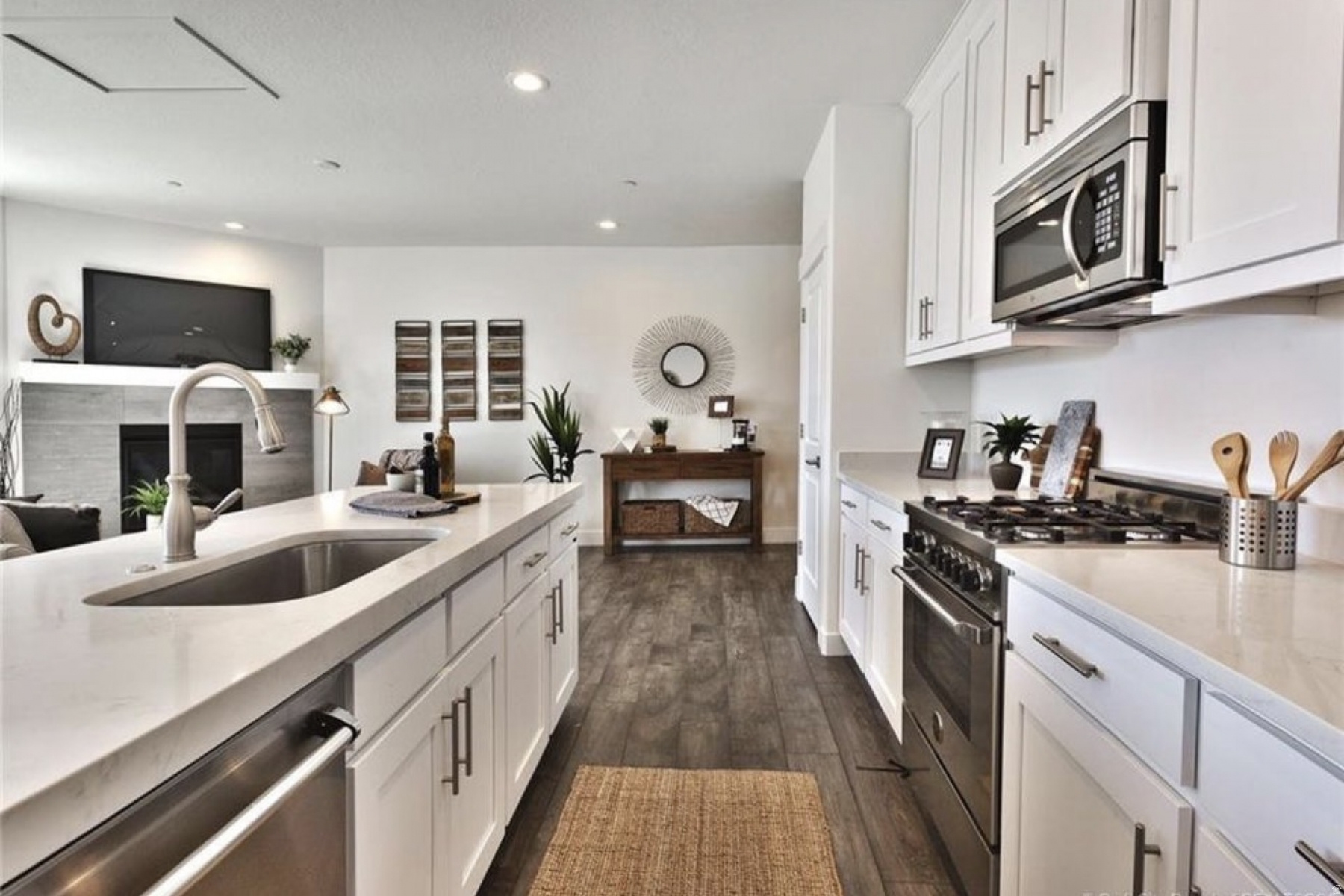 QUARRY SPRINGS AT PINEBROOK CONDO - Residential Lease