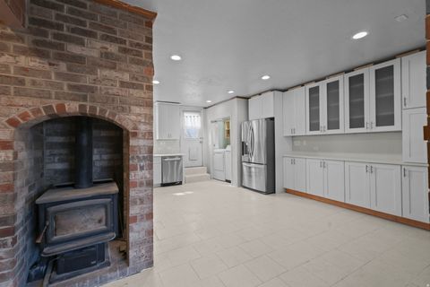 Tiny photo for 211 W 400 S, Fountain Green, UT 84632 (MLS # 2140162)