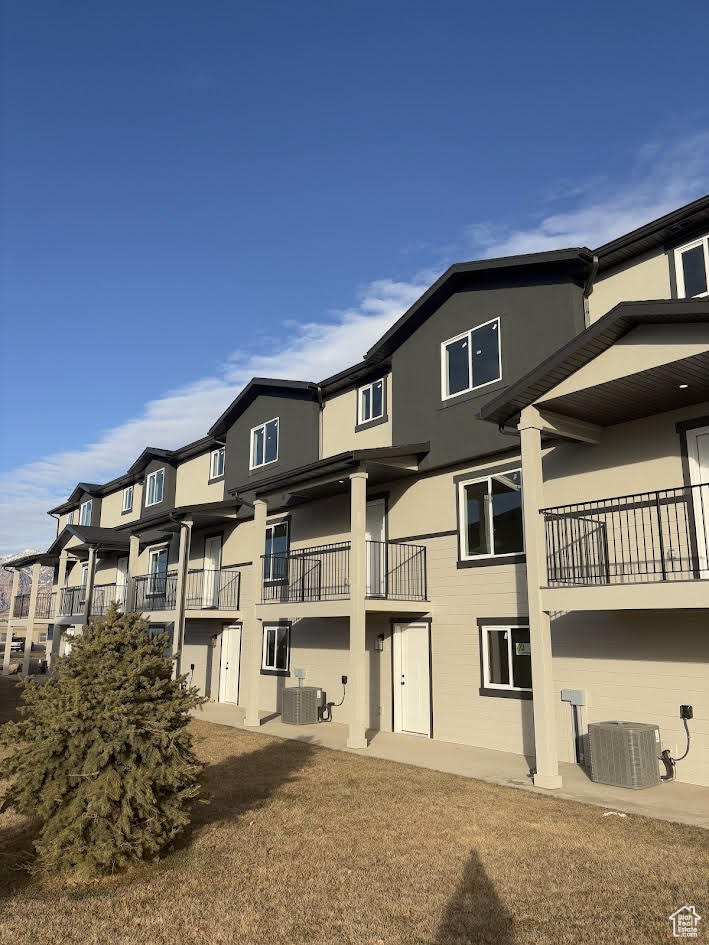 PERRY VIEW TOWNHOMES - Residential