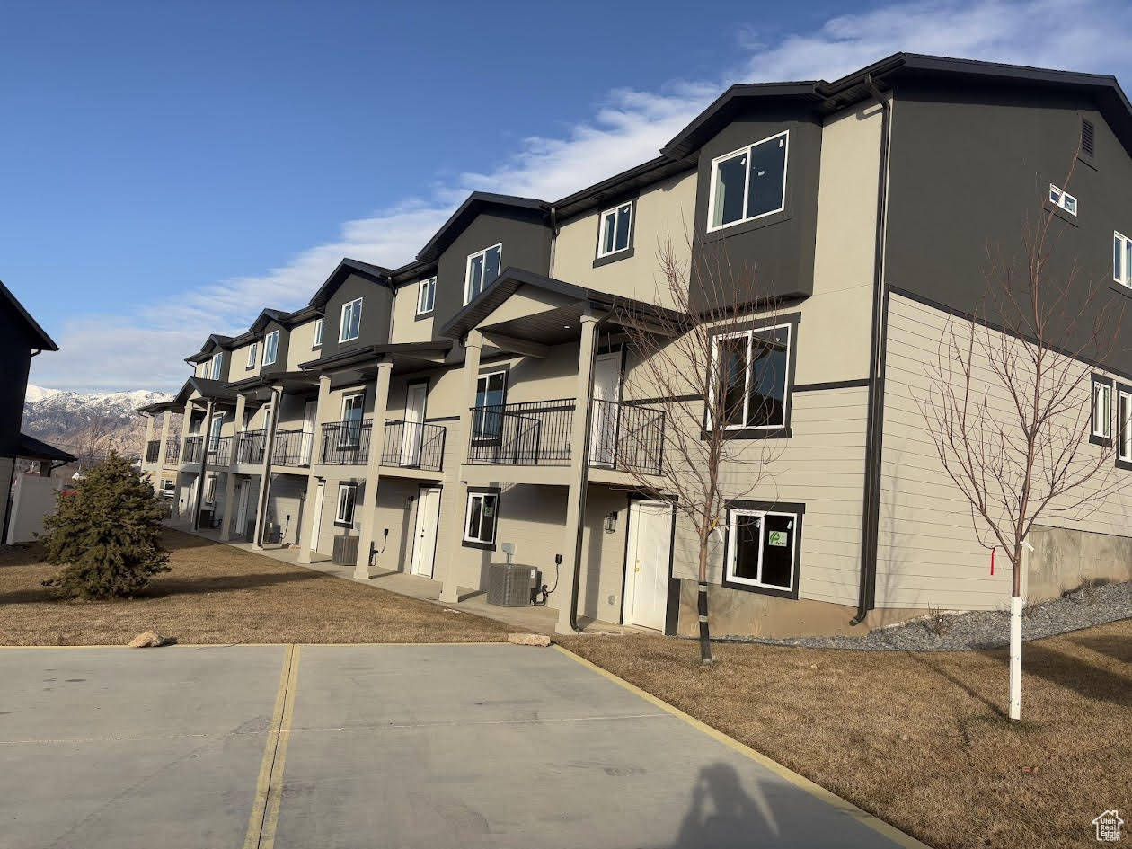 PERRY VIEW TOWNHOMES - Residential