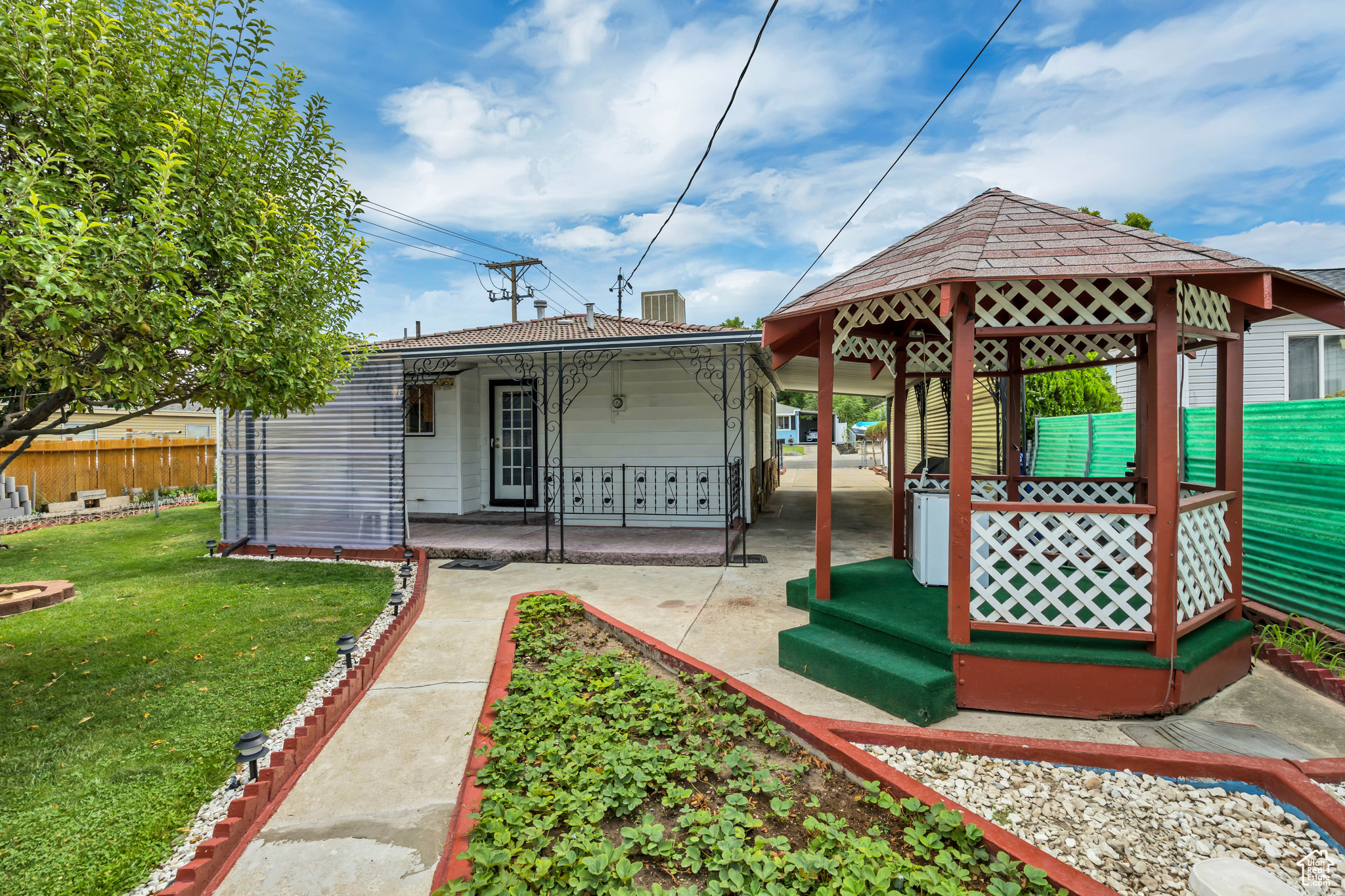 HOFFMAN HEIGHTS - Residential