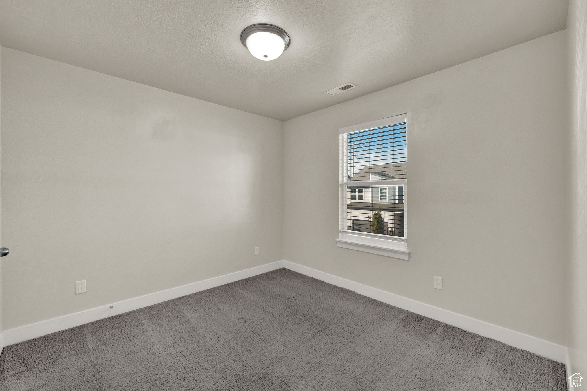 LAKE FRONT - Residential